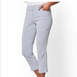 New York & Co crop pants